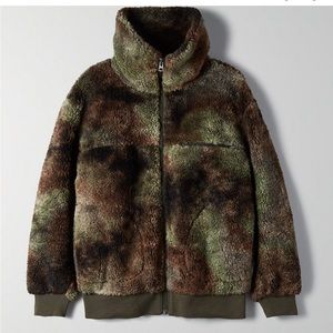 Aritzia Wilfred Free  Camo jacket Teddy fleece jacket  M